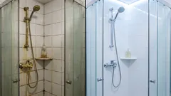 How to Clean a Shower Cabin of Limescale and Soap Scum: Pro Cleaner Tips