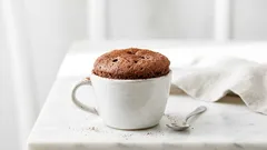 This chocolate mug cake, which takes 90 seconds to prepare, is the simplest dessert ever